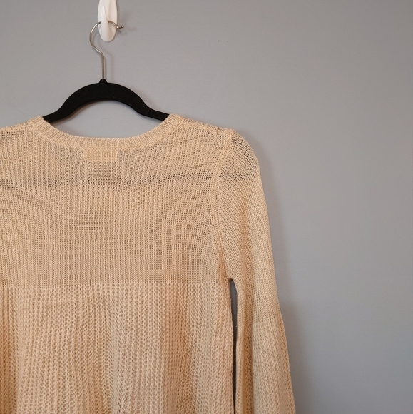 ⭐️ Cotton Candy LA Women's Knit Crew Neck Bell Sleeve Cream Sweater Size M/L - Picture 6 of 10